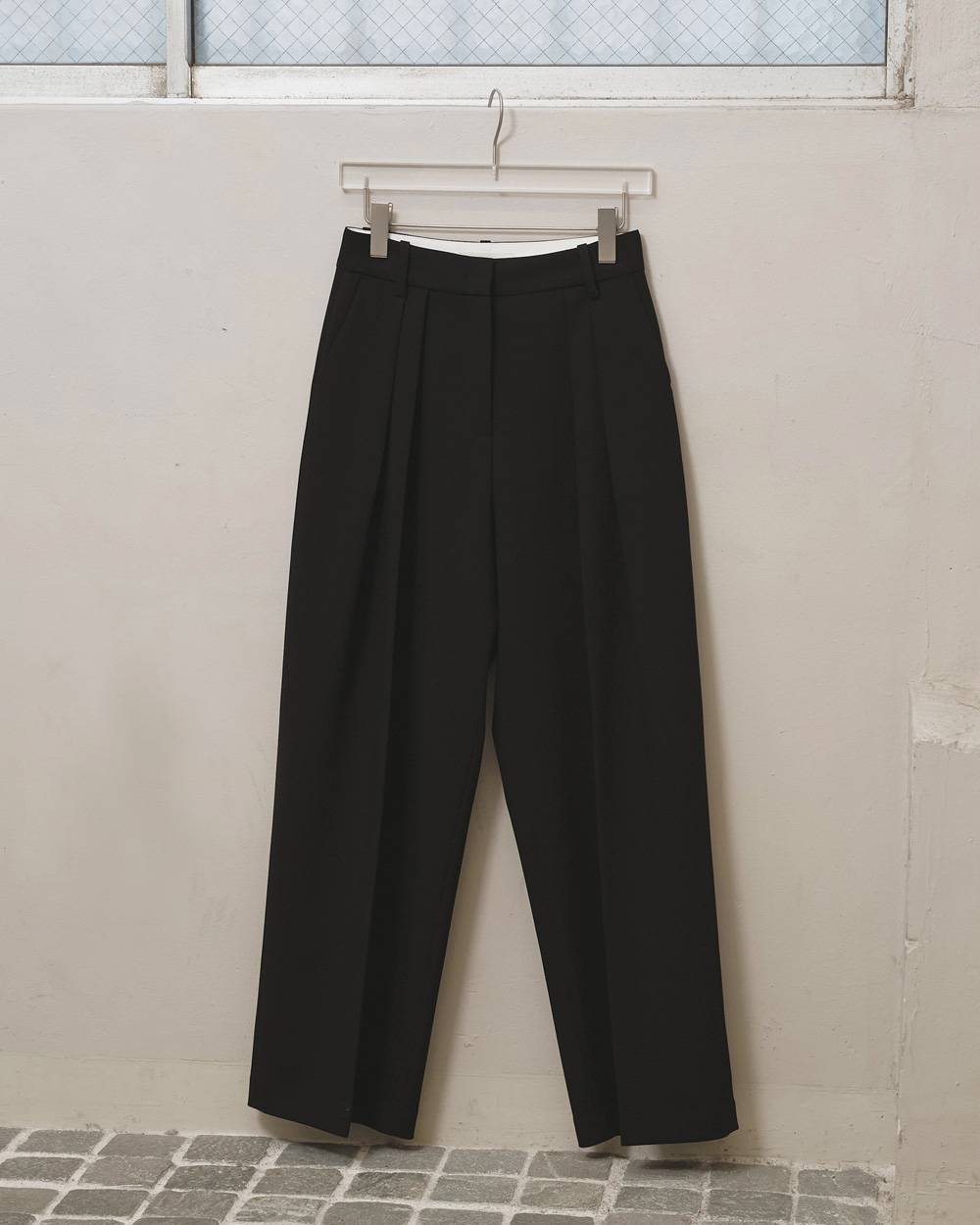 Bonding Wide Trousers Bonding Wide Trousers,ボンディングワイドトラウザー,12620702,ボンディング,ワイドトラウザー,タックパンツ,トラウザー,ボトムス,パンツ,todayful,トゥデイフル,lifes,吉田怜香,26aw