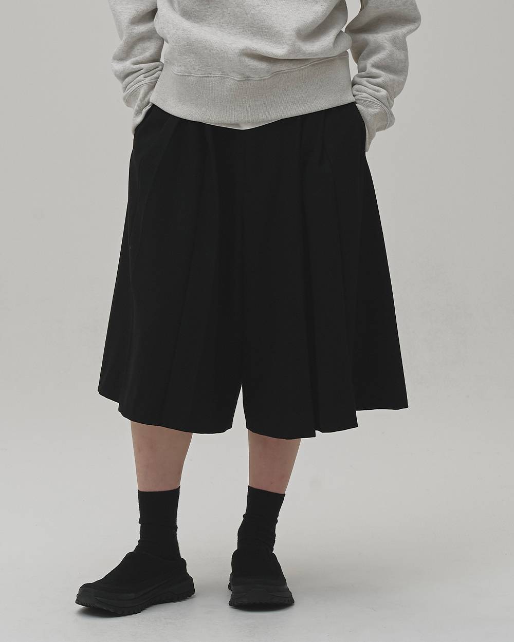 Pleats Bermuda Pants Pleats Bermuda Pants,プリーツバミューダパンツ,12620707,プリーツパンツ,バミューダパンツ,チェックパンツ,ハーフパンツ,ワイドパンツ,ボトムス,todayful,トゥデイフル,lifes,吉田怜香,26aw