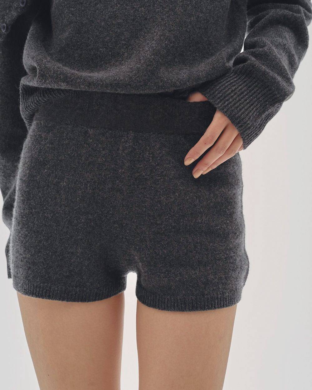 Cashmere Knit Bloomer Cashmere Knit Bloomer,カシミヤニットブルマー,12620709,カシミヤ,ニットブルマー,ブルマー,ニットパンツ,カシミヤパンツ,ショートパンツ,todayful,トゥデイフル,lifes,吉田怜香,26aw