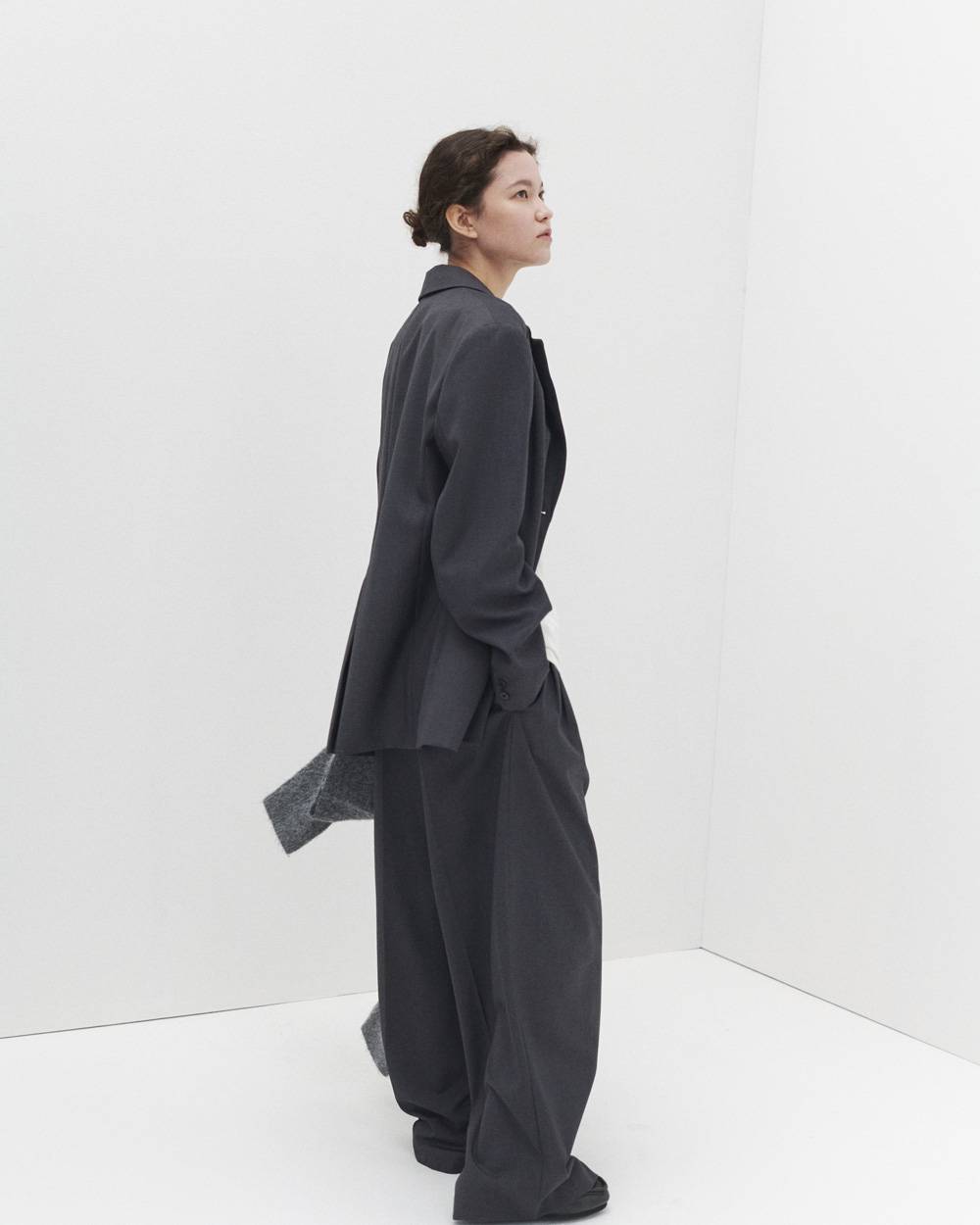 Wide Tuck Trousers Wide Tuck Trousers,ワイドトラックトラウザー,12620718,トラウザー,ワイドトラウザート,トラックトラウザート,ボトムス,todayful,トゥデイフル,lifes,ライフズ,26aw,スタジオドー,StudioDoe,台湾ブランド,コラボ商品,コラボレーションアイテム,限定商品
