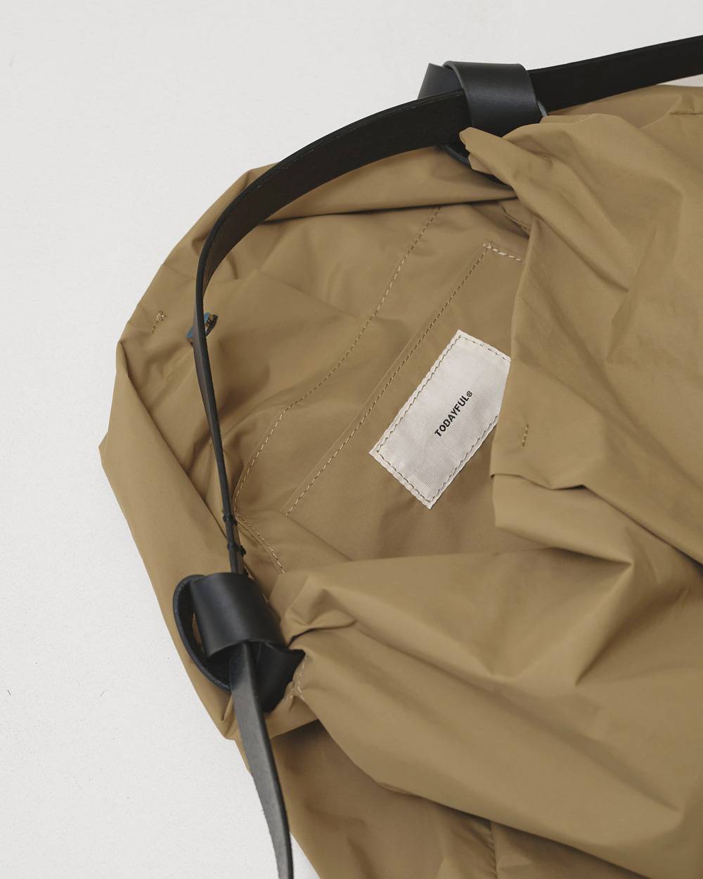 Leatherbelt Shoulder Bag Leatherbelt Shoulder Bag,レザーベルトショルダーバッグ,12621010,ショルダーバッグ,レザーバッグ,レザーベルトバッグ,鞄,バッグ,バック,todayful,トゥデイフル,lifes,吉田怜香,26aw