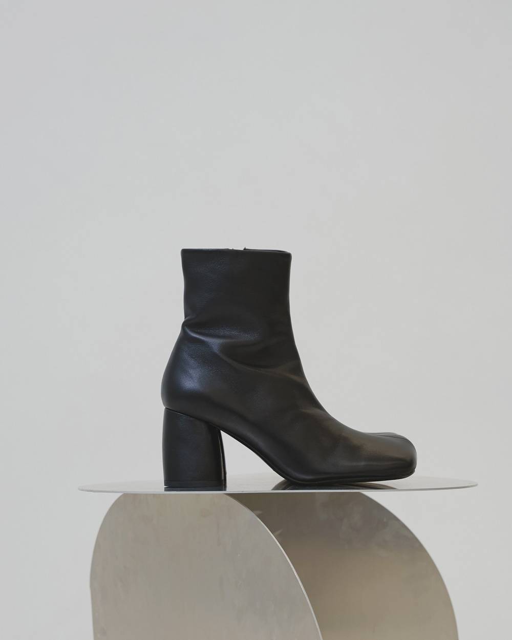 Square Leather Boots Square Leather Boots,スクエアレザーブーツ,12621020,ブーツ,レザーブーツ,スクエアブーツ,レザーシューズ,シューズ,靴,todayful,トゥデイフル,lifes,吉田怜香,26aw
