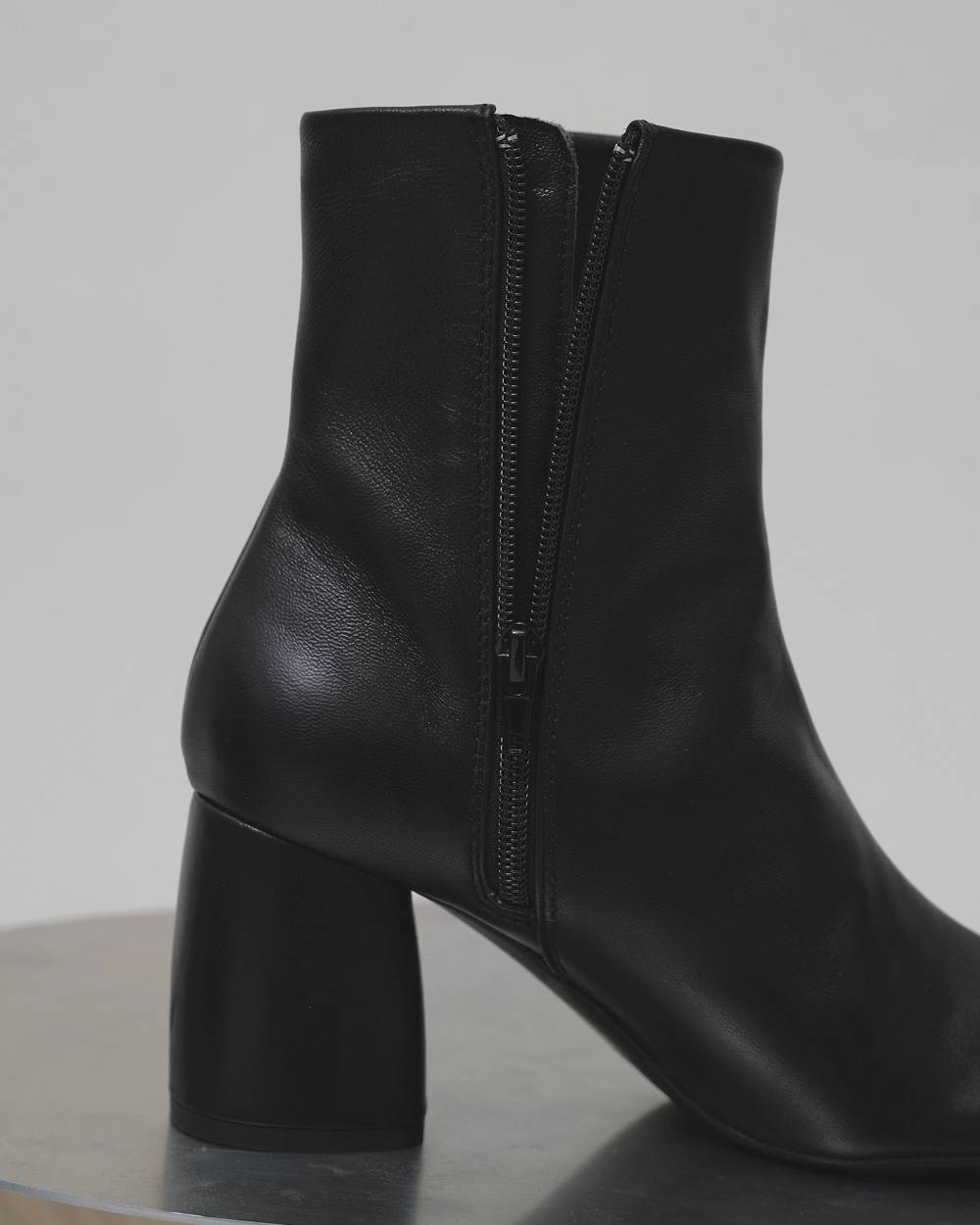 Square Leather Boots Square Leather Boots,スクエアレザーブーツ,12621020,ブーツ,レザーブーツ,スクエアブーツ,レザーシューズ,シューズ,靴,todayful,トゥデイフル,lifes,吉田怜香,26aw