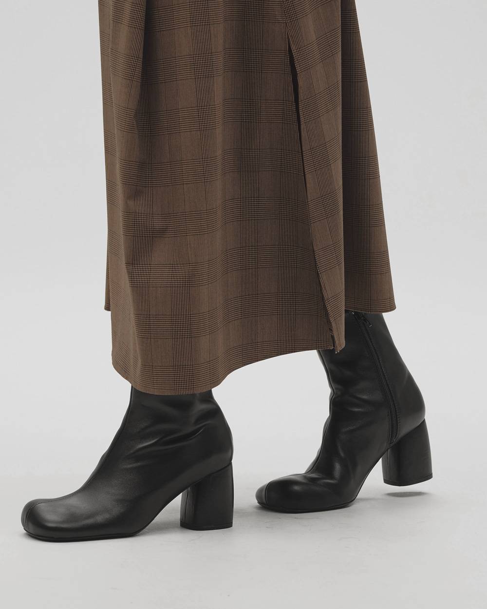 Square Leather Boots Square Leather Boots,スクエアレザーブーツ,12621020,ブーツ,レザーブーツ,スクエアブーツ,レザーシューズ,シューズ,靴,todayful,トゥデイフル,lifes,吉田怜香,26aw