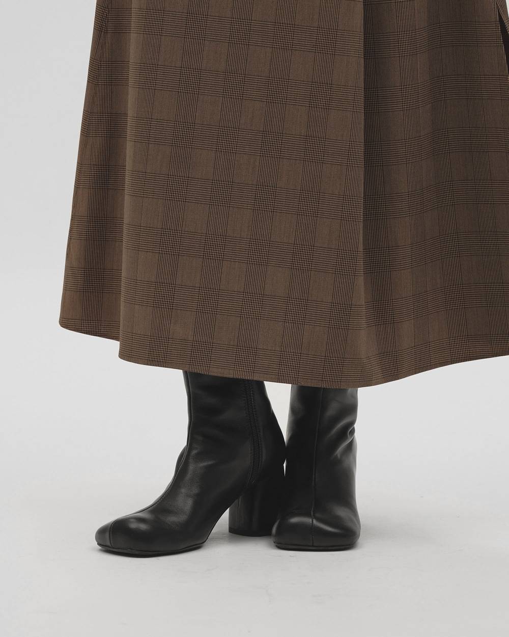 Square Leather Boots Square Leather Boots,スクエアレザーブーツ,12621020,ブーツ,レザーブーツ,スクエアブーツ,レザーシューズ,シューズ,靴,todayful,トゥデイフル,lifes,吉田怜香,26aw