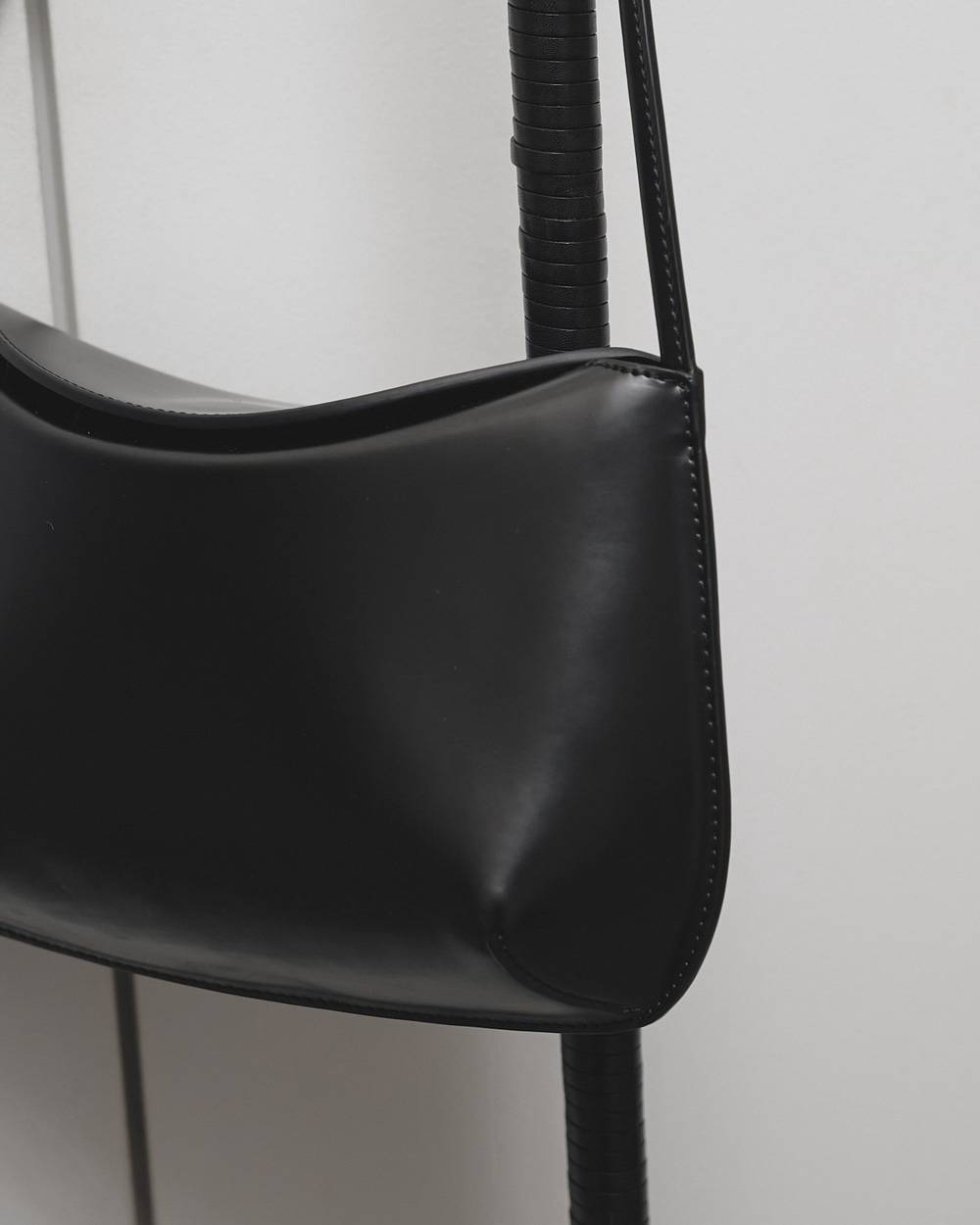 Sleek Leather Bag Sleek Leather Bag(スリークレザーバッグ)です。12621029,レザーバッグ,バッグ,鞄,todayful,トゥデイフル,lifes,吉田怜香,26aw