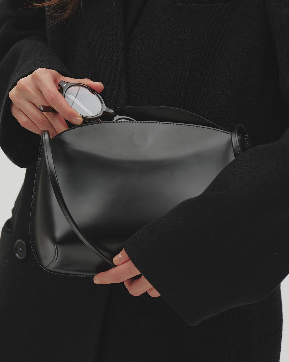 Sleek Leather Bag Sleek Leather Bag(スリークレザーバッグ)です。12621029,レザーバッグ,バッグ,鞄,todayful,トゥデイフル,lifes,吉田怜香,26aw
