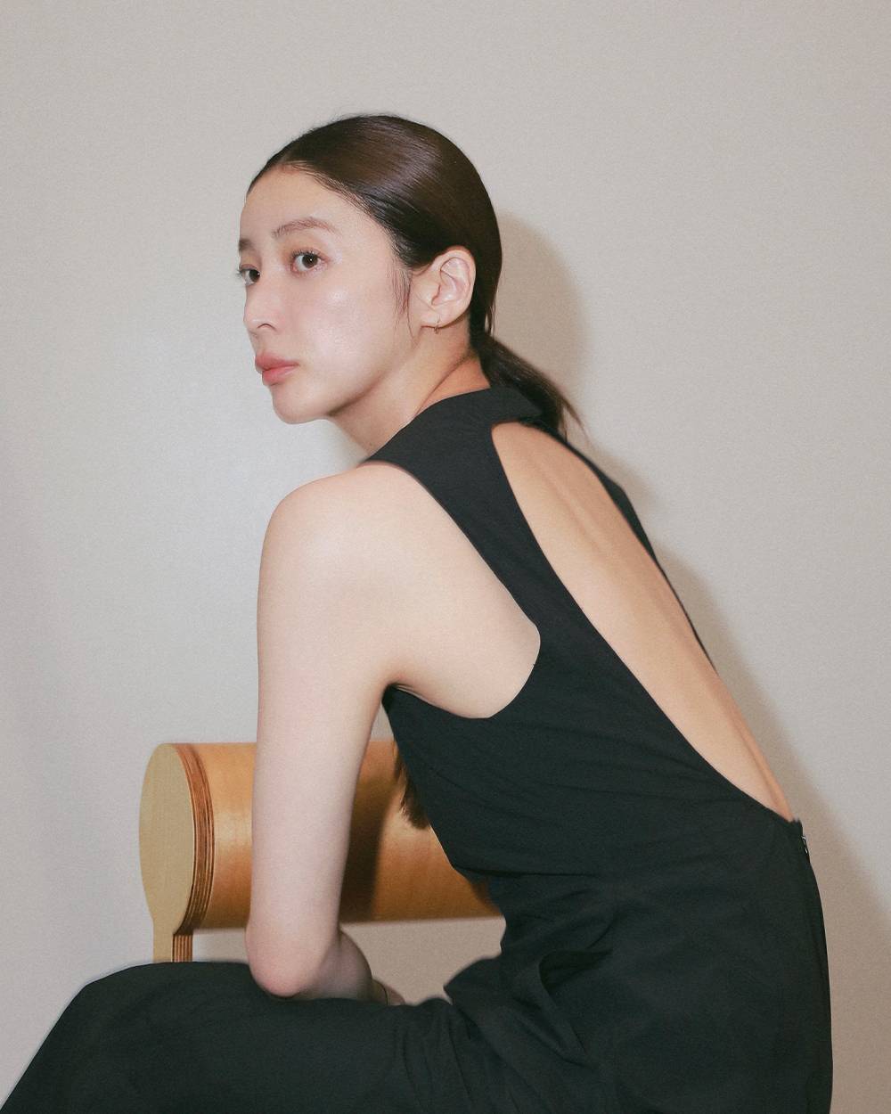 Backopen Nylon Dress Backopen Nylon Dress,バックオープンナイロンドレス,12710303,バックオープンドレス,ナイロンドレス,ドレス,ワンピース,todayful,トゥデイフル,lifes,吉田怜香,27ss