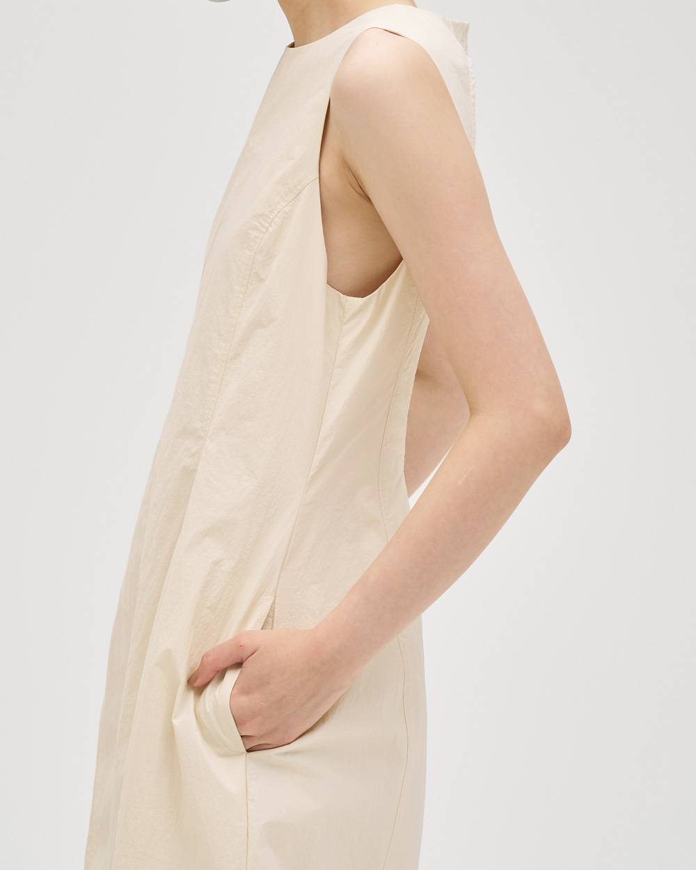 Backopen Nylon Dress Backopen Nylon Dress,バックオープンナイロンドレス,12710303,バックオープンドレス,ナイロンドレス,ドレス,ワンピース,todayful,トゥデイフル,lifes,吉田怜香,27ss