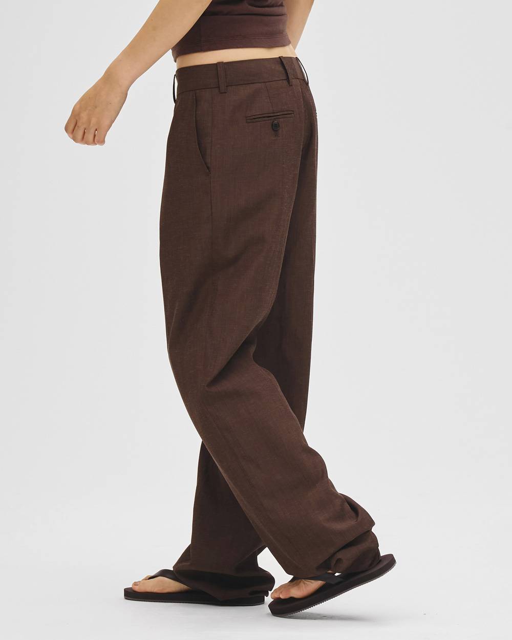 Linen Lowrise Trousers Linen Lowrise Trousers(リネンローライズトラウザー)です。12710704,ローライズトラウザー,リネントラウザー,ボトムス,トラウザー,パンツ,todayful,トゥデイフル,lifes,吉田怜香,27ss