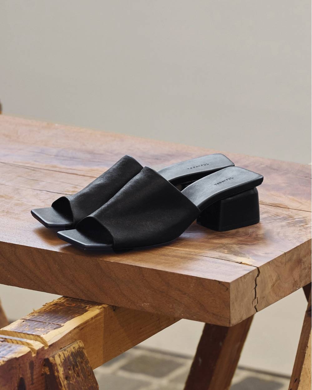 Slide Leather Sandals Slide Leather Sandals,スライドレザーサンダル,12711005,レザーサンダル,スライドレザー,サンダル,シューズ,靴,todayful,トゥデイフル,lifes,吉田怜香,27ss