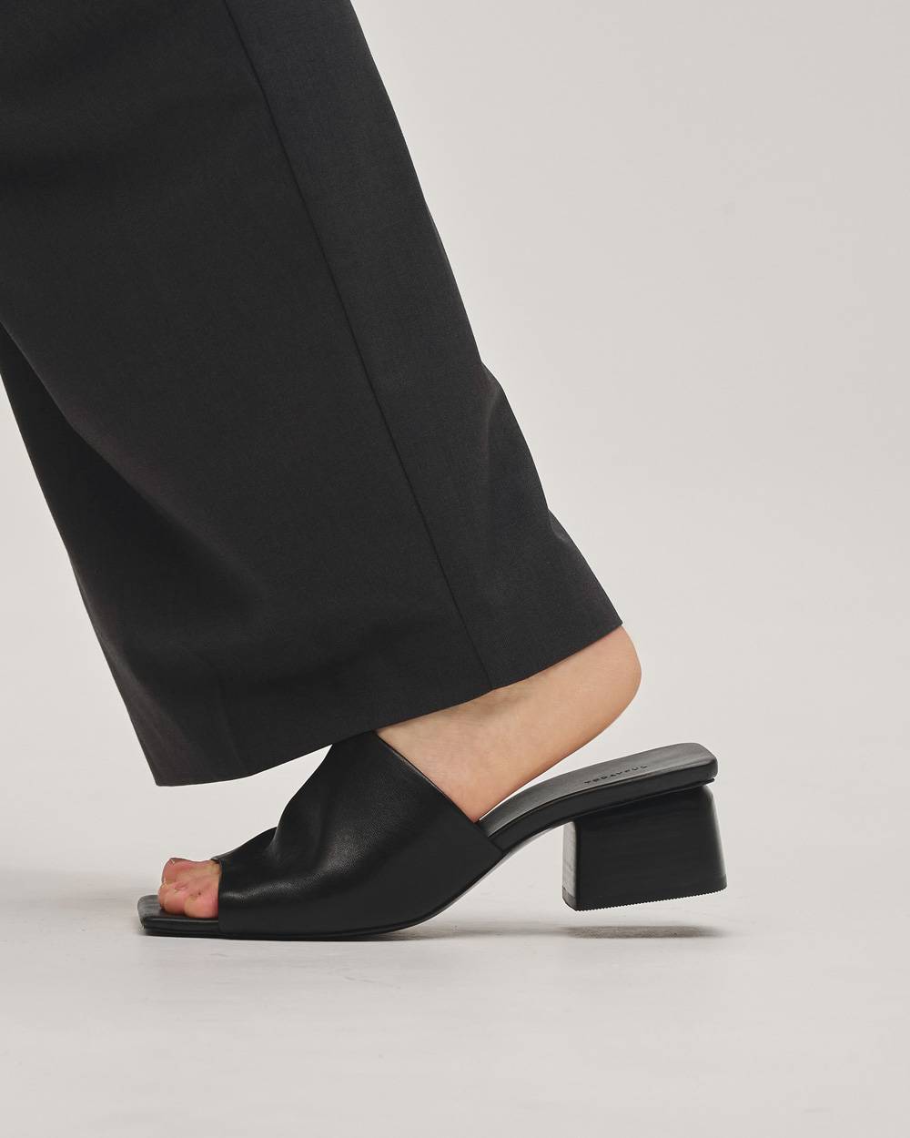 Slide Leather Sandals Slide Leather Sandals,スライドレザーサンダル,12711005,レザーサンダル,スライドレザー,サンダル,シューズ,靴,todayful,トゥデイフル,lifes,吉田怜香,27ss