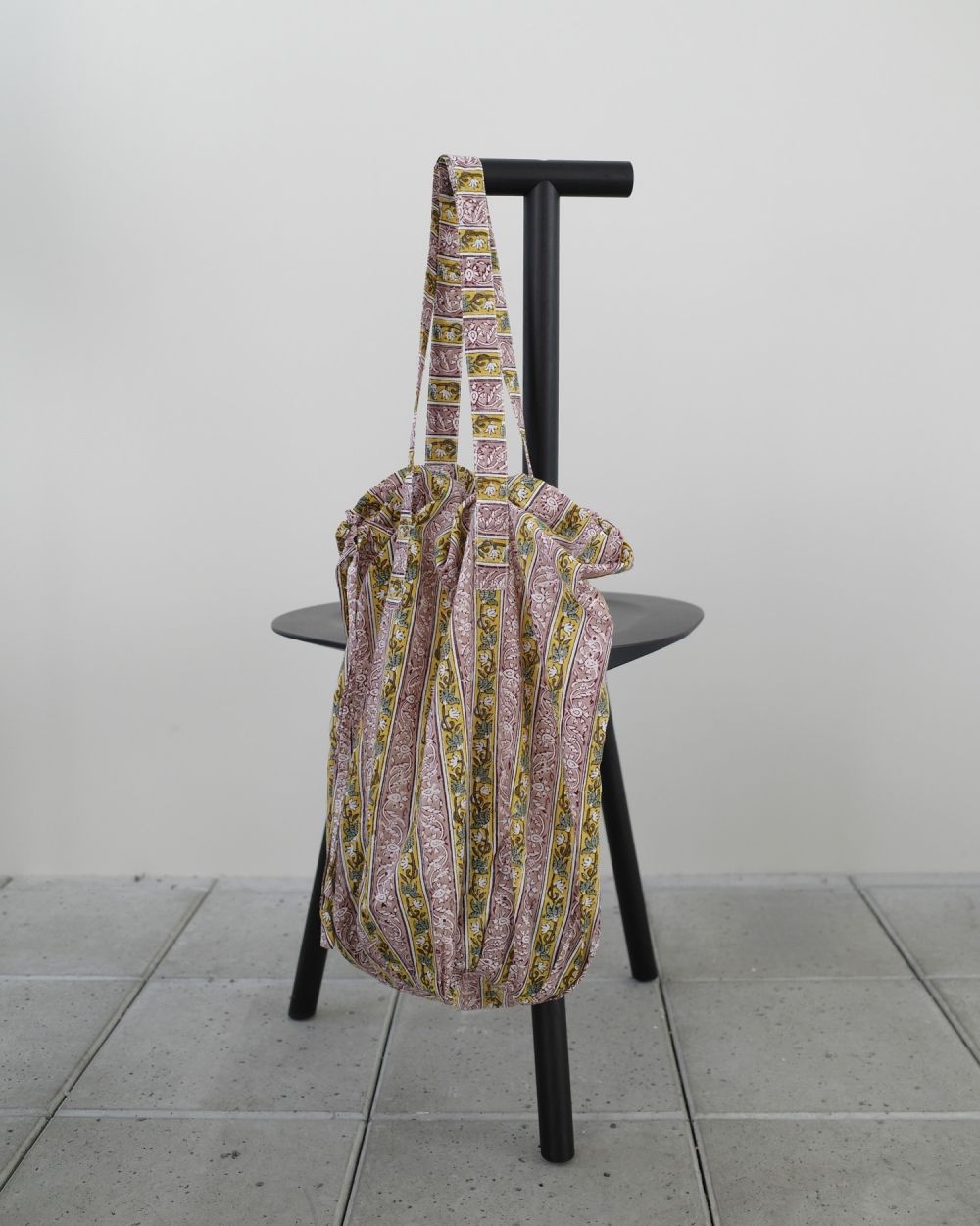 African Print Bag P African Print Bag P,アフリカンプリントバック,82511063,トートバック,プリントバック,インドバック,柄バック,柄トート,花柄,ペイズリー,草木柄,ストライプ,肩掛けバック,lifes,todayful,ライフズ,トゥデイフル,25ss,バッグ,Bag