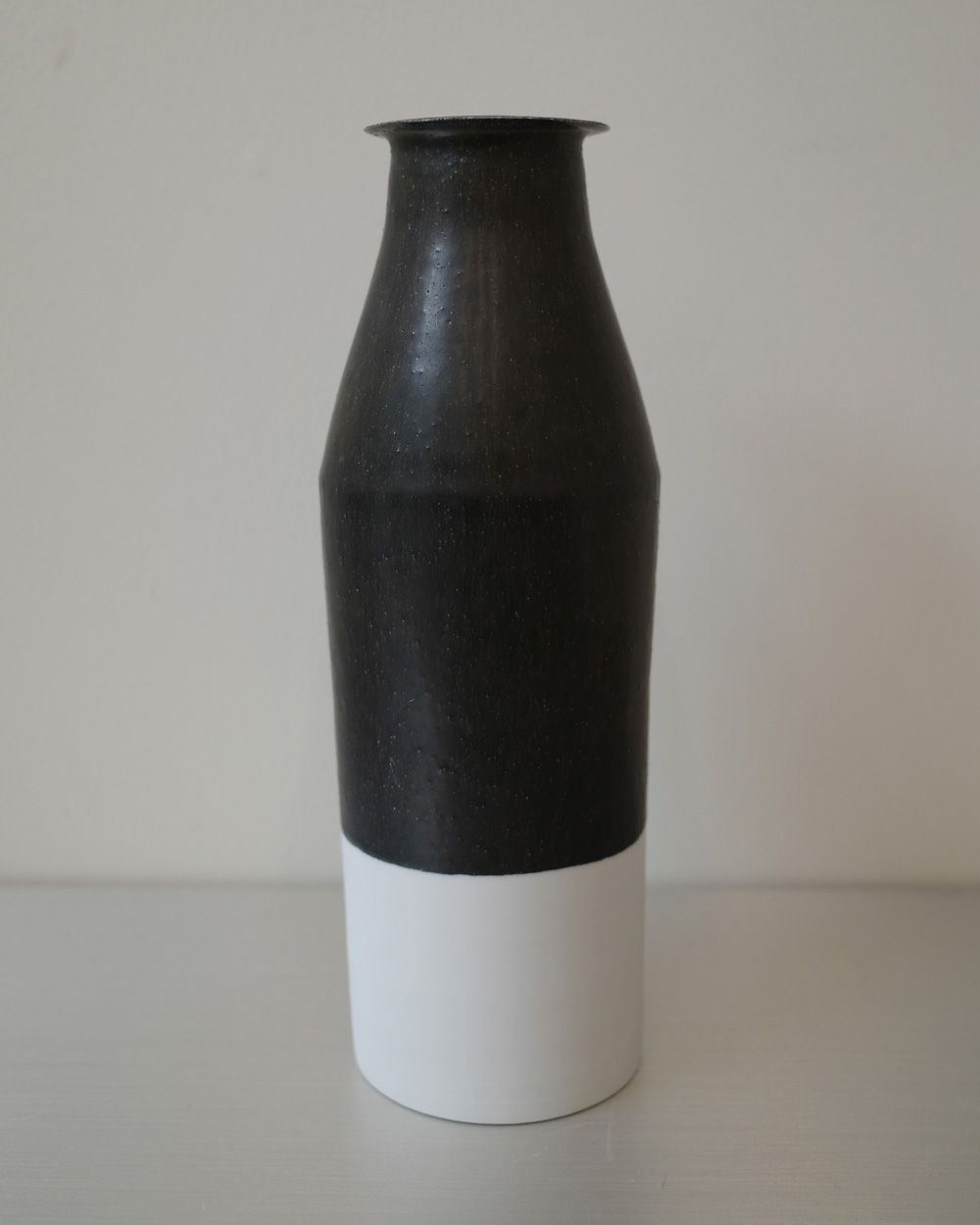 吉田直嗣 花入 白黒 A