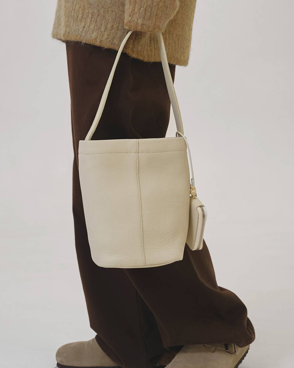 ITTI MARY BUCKET SHOULDER MINI ITTI MARY BUCKET SHOULDER MINI,イッチ メアリーバケットショルダーミニ,82521023,イッチ,イッチバック,itti,バッグ,バック,鞄,ショルダーバッグ,バケットバッグ,レザー,ギフト,Life's,ライフズ,LIFE's