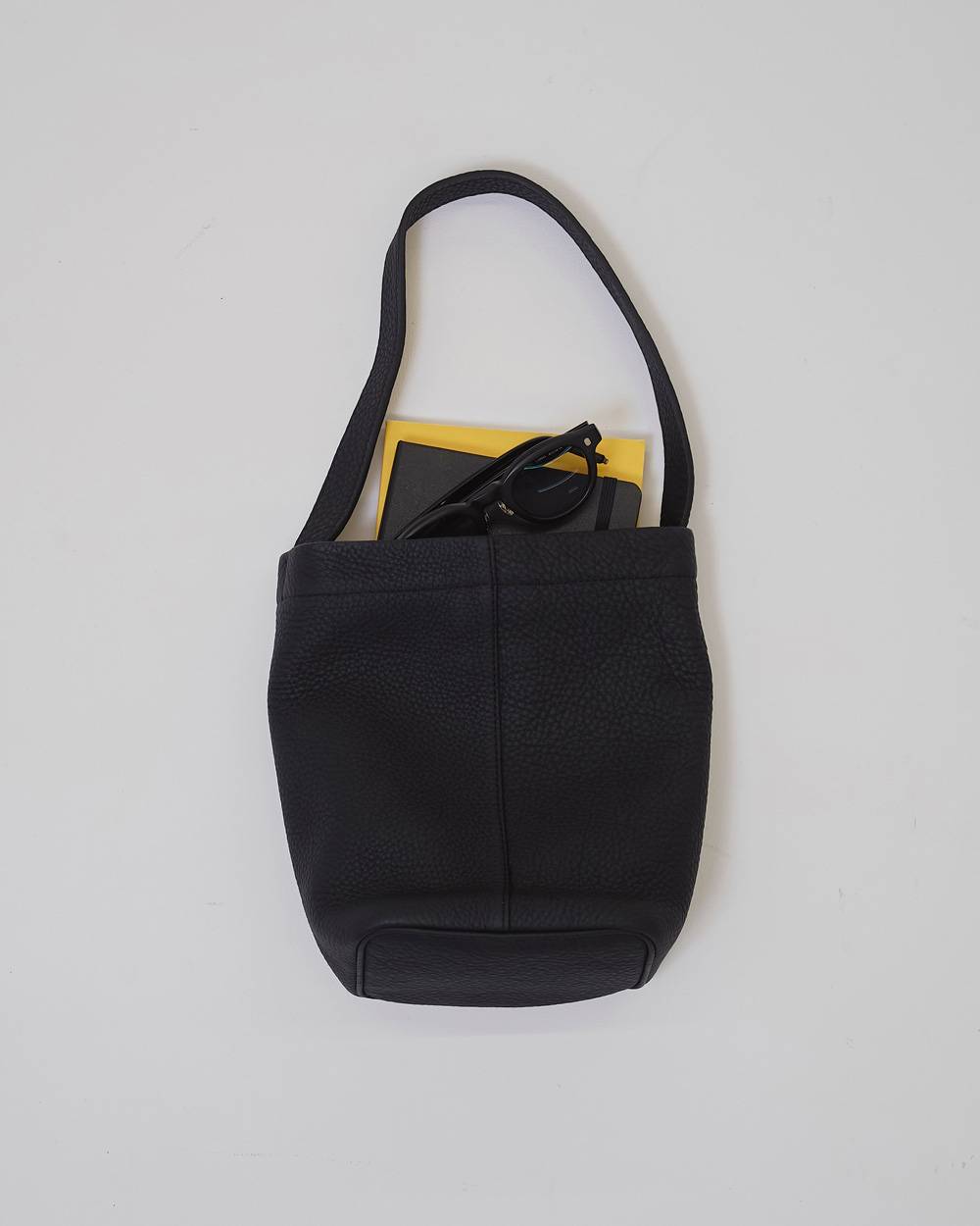 ITTI MARY BUCKET SHOULDER MINI ITTI MARY BUCKET SHOULDER MINI,イッチ メアリーバケットショルダーミニ,82521023,イッチ,イッチバック,itti,バッグ,バック,鞄,ショルダーバッグ,バケットバッグ,レザー,ギフト,Life's,ライフズ,LIFE's