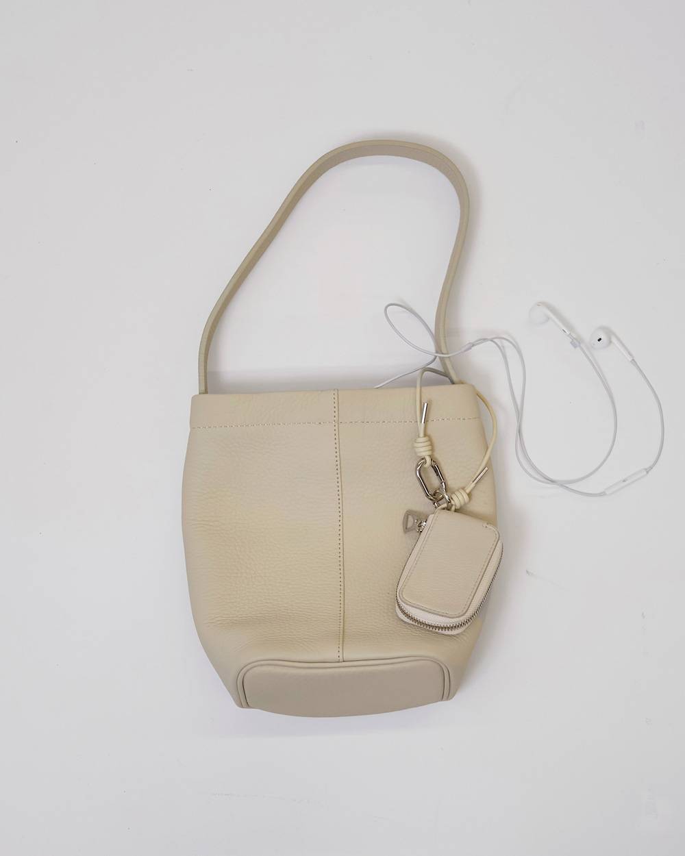 ITTI MARY BUCKET SHOULDER MINI ITTI MARY BUCKET SHOULDER MINI,イッチ メアリーバケットショルダーミニ,82521023,イッチ,イッチバック,itti,バッグ,バック,鞄,ショルダーバッグ,バケットバッグ,レザー,ギフト,Life's,ライフズ,LIFE's