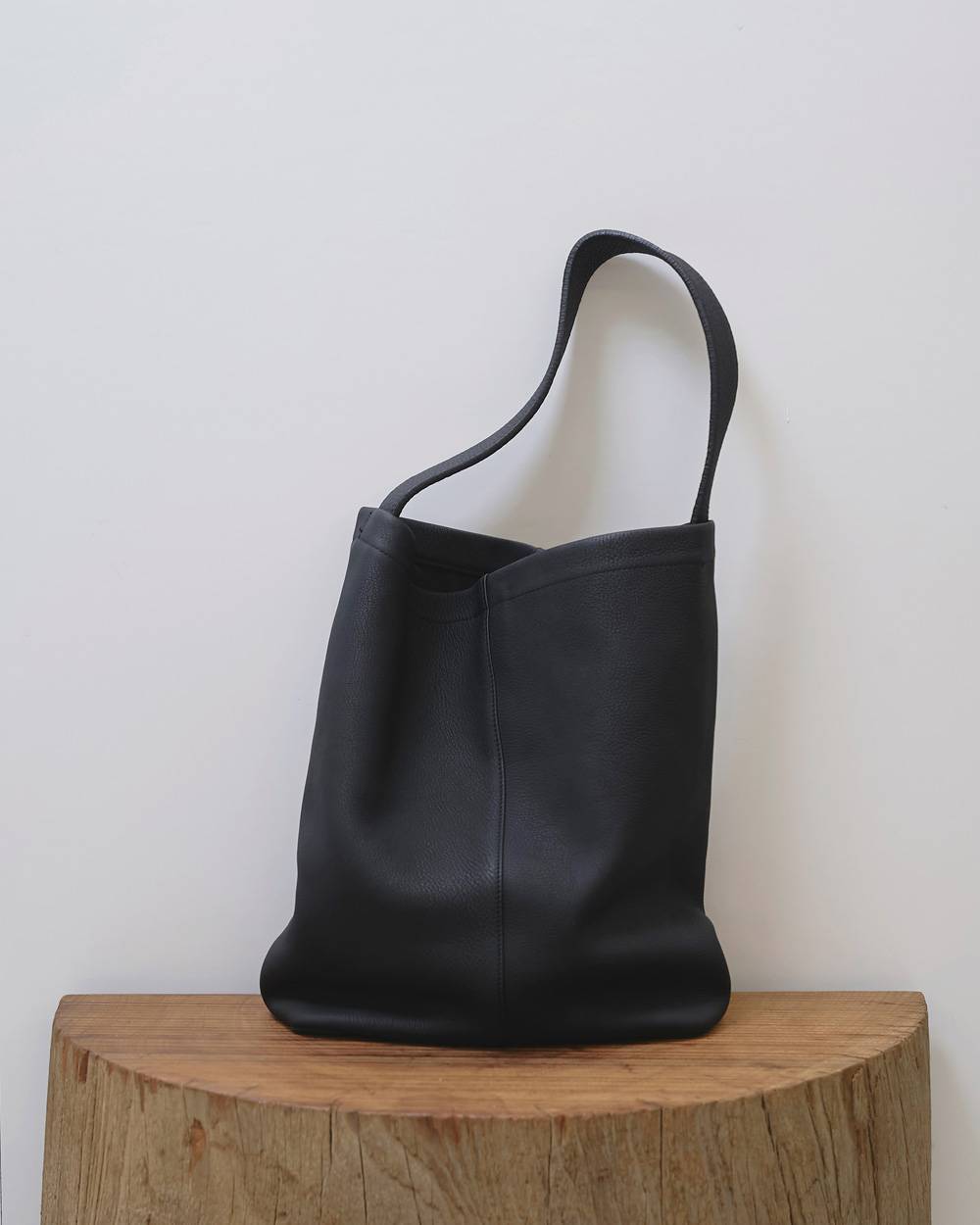 ITTI MARY BUCKET SHOULDER ITTI MARY BUCKET SHOULDER,イッチ メアリーバケットショルダー,82521024,イッチ,イッチバック,itti,バッグ,バック,鞄,ショルダーバッグ,バケットバッグ,レザー,ギフト,Life's,ライフズ,LIFE's