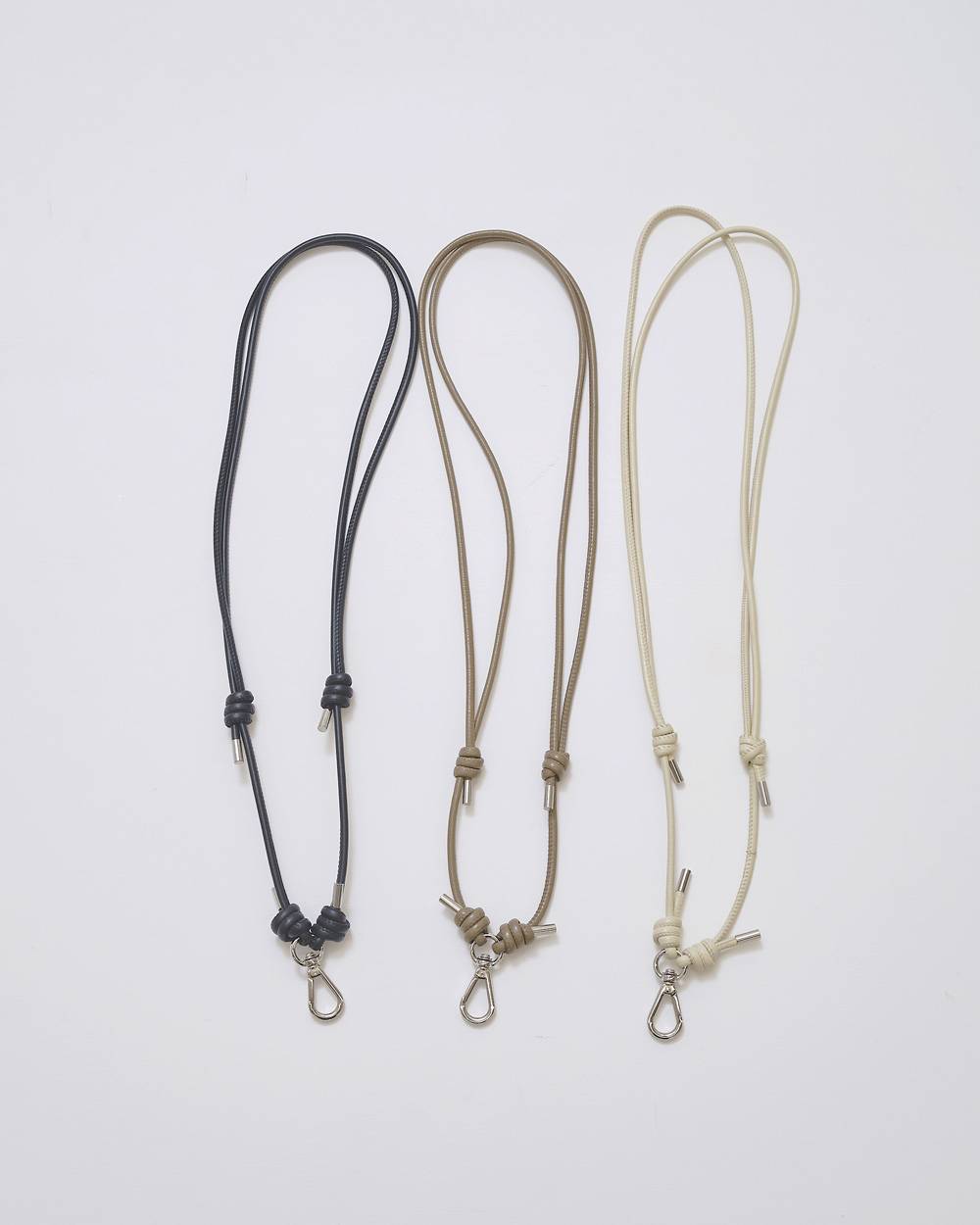 ITTI HERRIE PHONE STRING ITTI HERRIE PHONE STRING,イッチヘリーフォンストリング ,82521025,イッチ,itti,スマートフォンアクセサリー,マルチストラップ,スマホストラップ,レザーストラップ,レザー,ギフト,スマートケース,限定商品,Life's,ライフズ,LIFE's