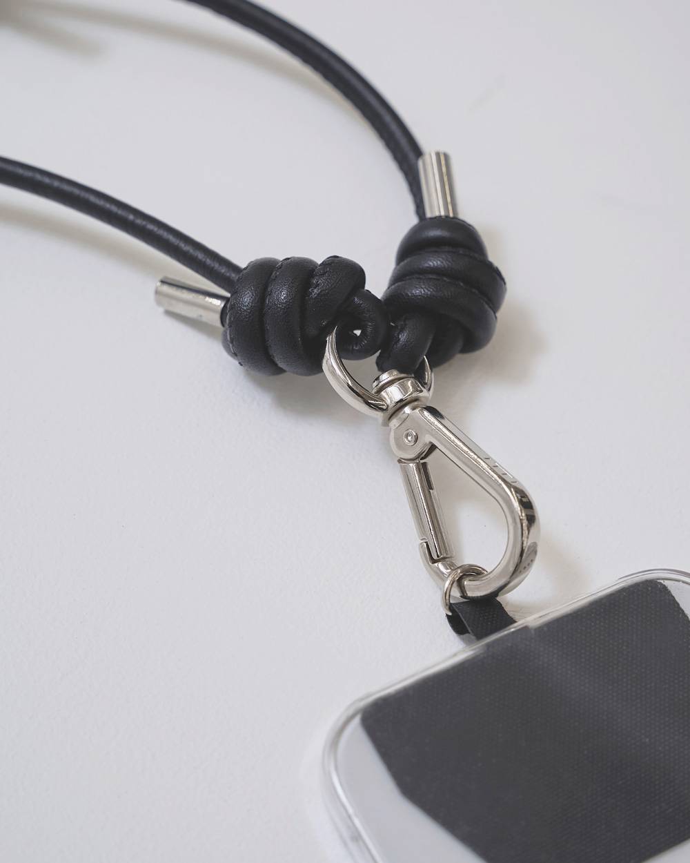 ITTI HERRIE PHONE STRING ITTI HERRIE PHONE STRING,イッチヘリーフォンストリング ,82521025,イッチ,itti,スマートフォンアクセサリー,マルチストラップ,スマホストラップ,レザーストラップ,レザー,ギフト,スマートケース,限定商品,Life's,ライフズ,LIFE's