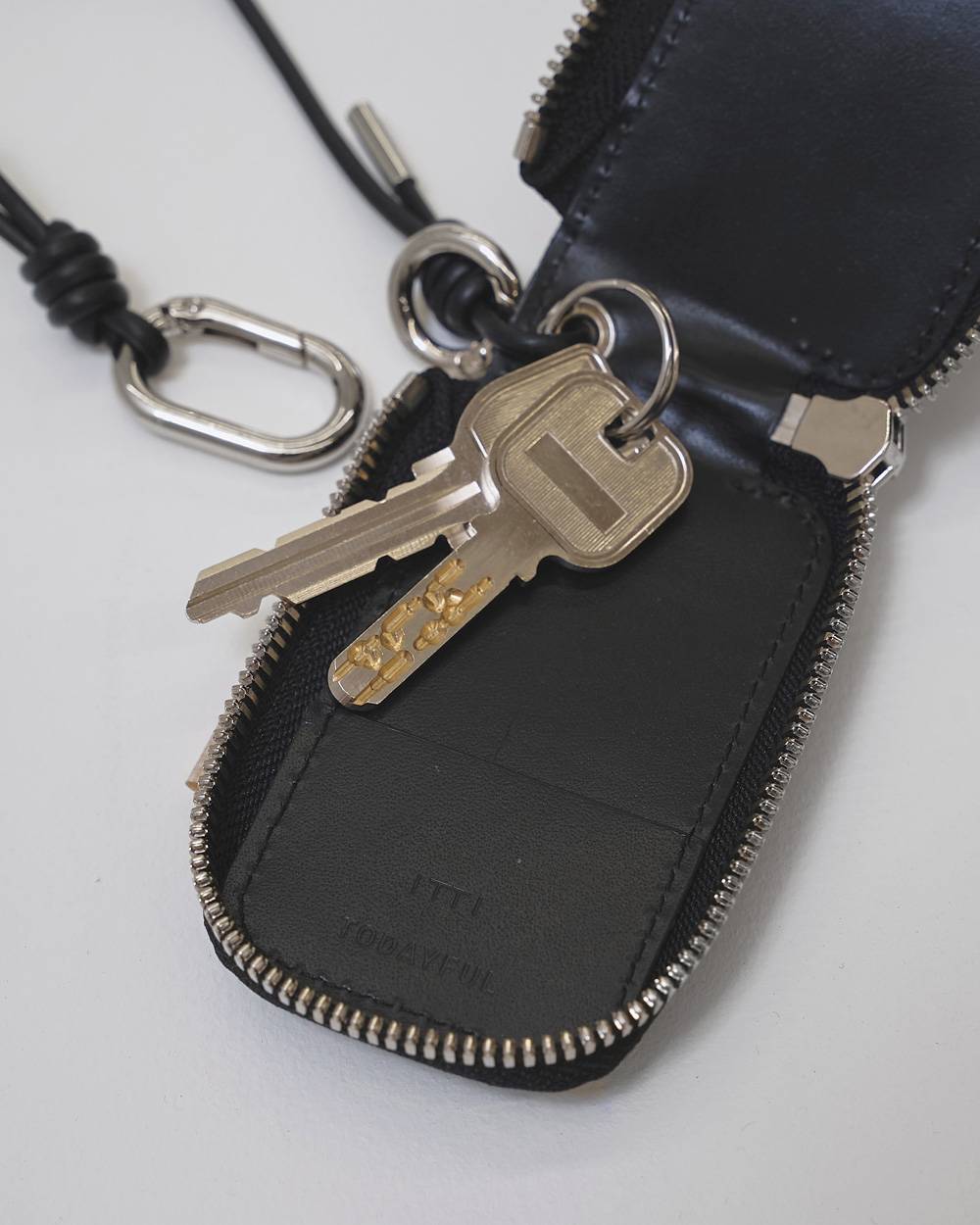 ITTI x TODAYFUL CRISTY SMART KEY CASE ITTI CRISTY SMART KEY CASE,イッチ クリスティスマートキーケース,82521026,イッチ,イッチバック,itti,キーケース,レザー,ギフト,スマートケース,Life's,ライフズ,LIFE's