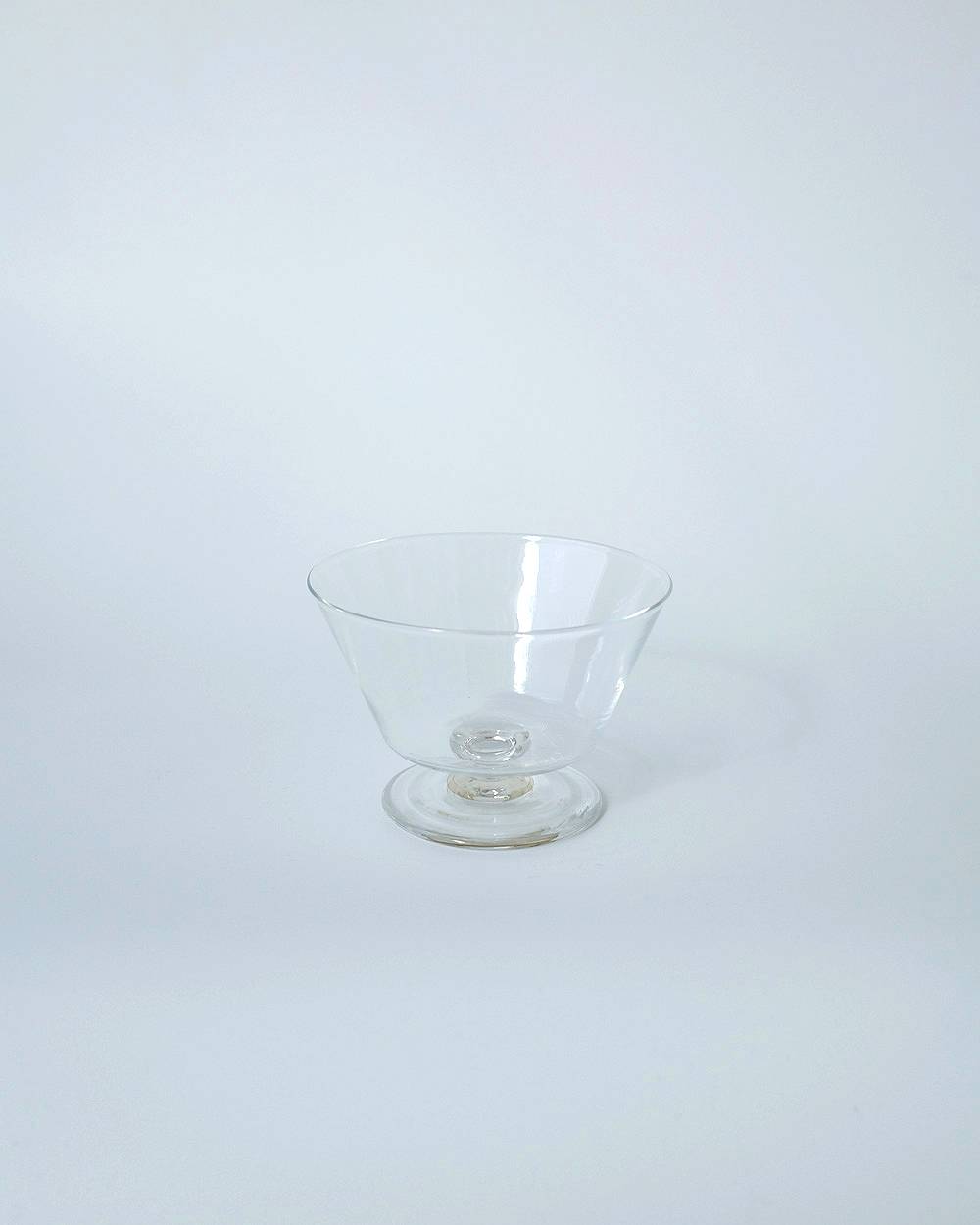 WASHIZUKA GLASS STUDIO ashitsuki wide ashitsuki wide,アシツキワイド,82521211,足付きグラス,グラス,コップ,テーブルウェア,ハンドメイド,グラス,ガラス作家,WASHIZUKA GLASS, ワシズカガラス,鷲塚貴紀,インテリア,lifes,ライフズ