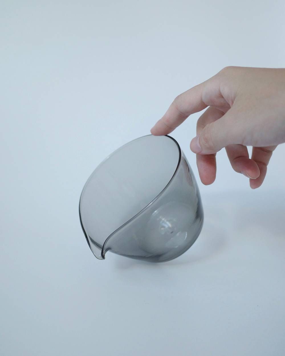 WASHIZUKA GLASS STUDIO katakuchi oval WASHIZUKA GLASS STUDIO katakuchi oval,ワシズカガラススタジオ カタクチオーバル,82521226,片口グラス,グラス,コップ,テーブルウェア,ハンドメイド,ガラス作家,WASHIZUKA GLASS, ワシズカガラス,鷲塚貴紀,インテリア,lifes,ライフズ