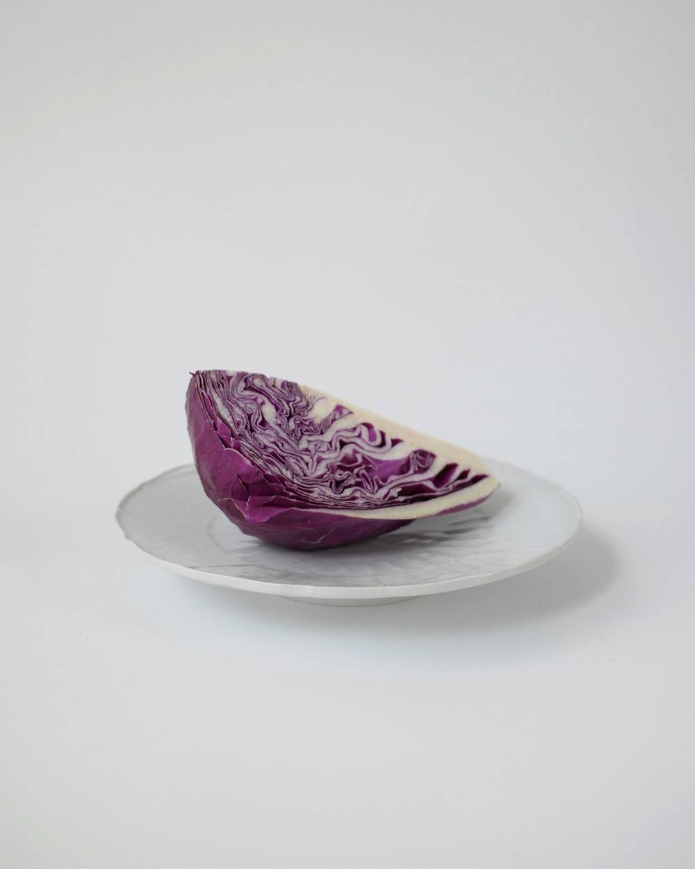 文祥窯　白磁草花型打7寸皿 文祥窯　白磁草花型打7寸皿,ぶんしょうがま はくじくさばなかたうち7すんざら,82521228,白磁,文祥窯 ,馬場光二郎,有田焼,器,作家,皿,テーブルウェア,インテリア,lifes,ライフズ