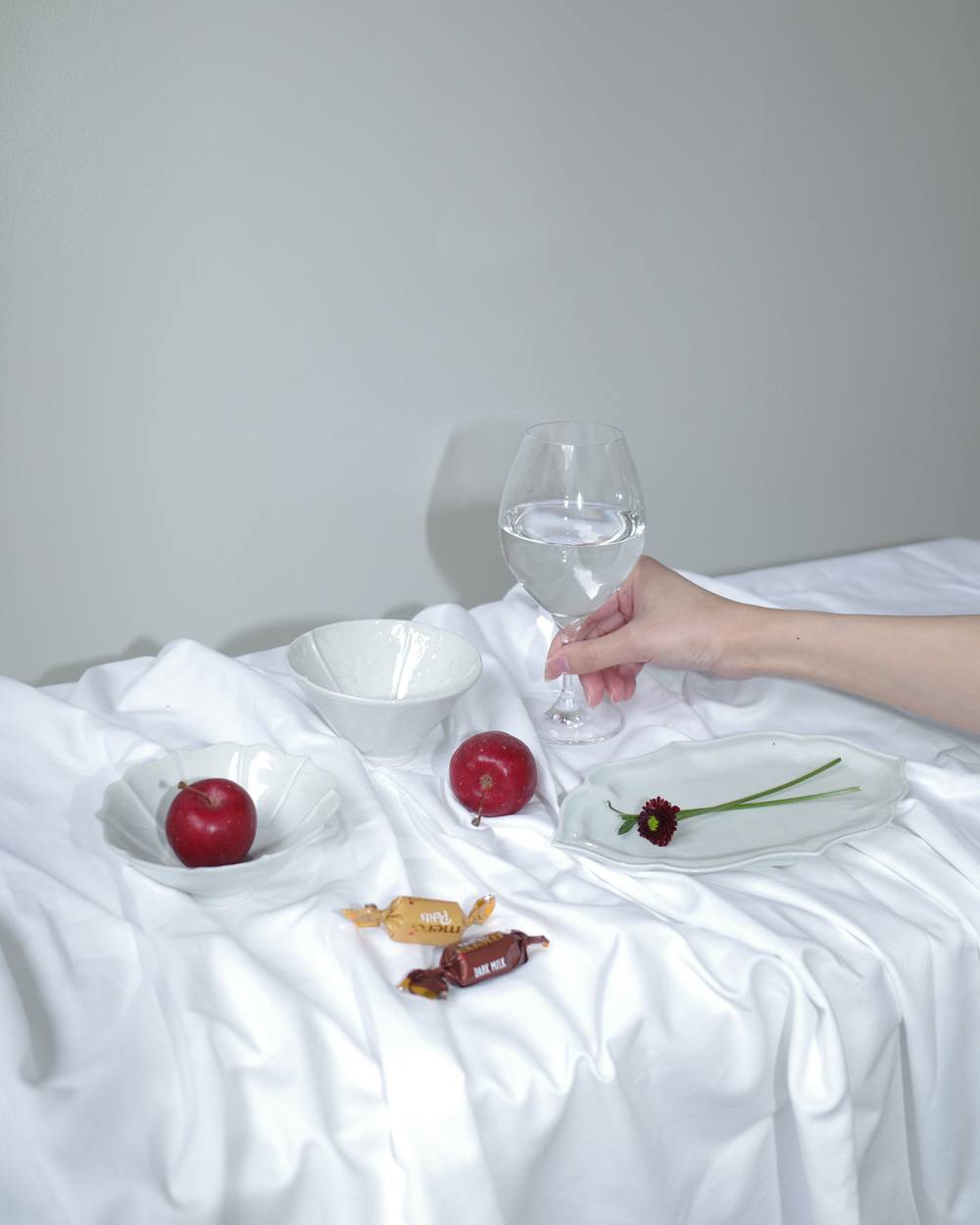 文祥窯　白磁型打タタラ稜花皿 文祥窯　白磁型打タタラ稜花皿,ぶんしょうがま はくじくかたうちたたらりょうかざら,82521234,白磁,文祥窯 ,馬場光二郎,有田焼,器,作家,皿,テーブルウェア,インテリア,lifes,ライフズ