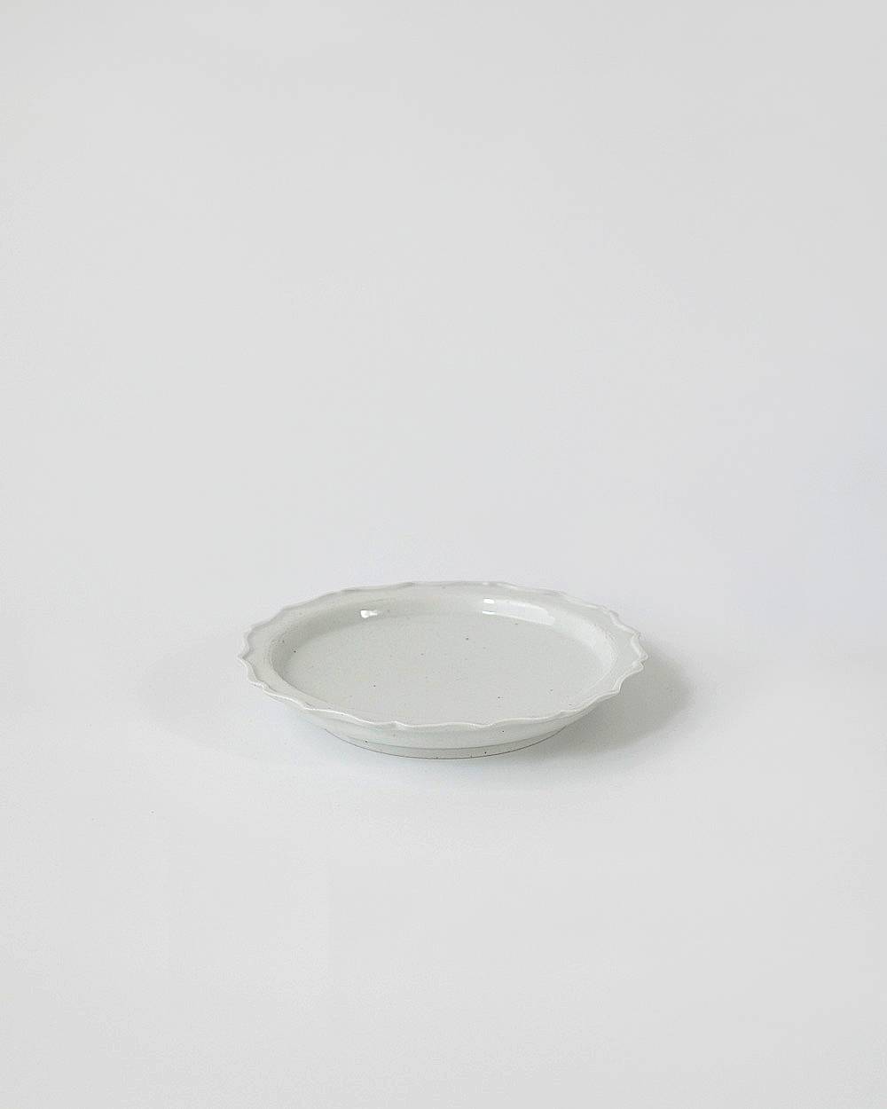 文祥窯　白磁型打5寸稜花リム皿 文祥窯　白磁型打5寸稜花リム皿,ぶんしょうがま はくじかたうち5寸りょうかリムざら,82521236,白磁,文祥窯 ,馬場光二郎,有田焼,器,作家,皿,テーブルウェア,インテリア,lifes,ライフズ