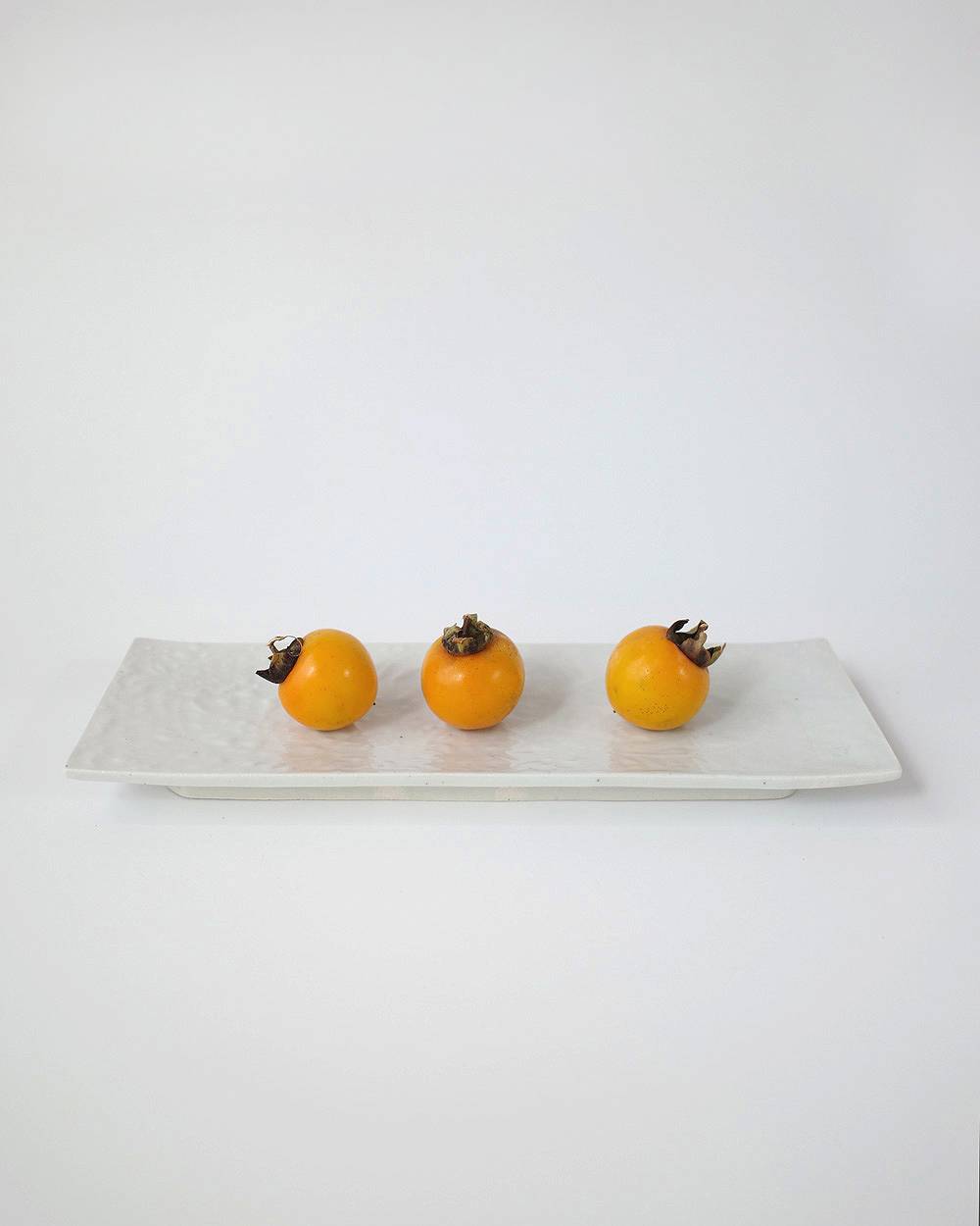 文祥窯　白磁型打唐草長角盛器 文祥窯　白磁型打唐草長角盛器,ぶんしょうがま はくじかたうちからくさ ちょうかく もりき,82521239,白磁,文祥窯 ,馬場光二郎,有田焼,器,作家,皿,テーブルウェア,インテリア,lifes,ライフズ