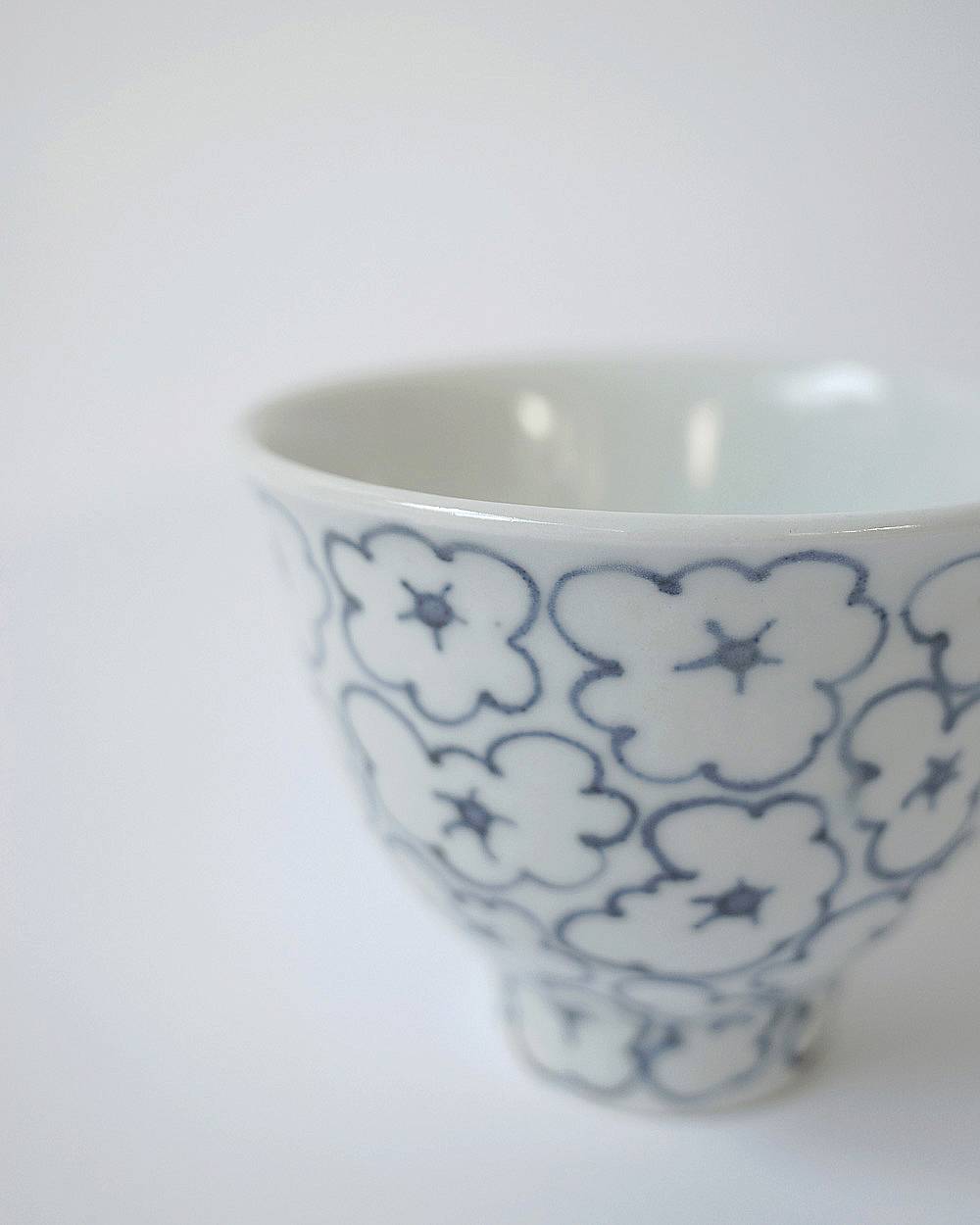 文祥窯　染付小花詰めコップ 文祥窯　染付小花詰めコップ,ぶんしょうがま はくじそめつけこばなづめコップ,82521244,白磁,文祥窯 ,馬場光二郎,有田焼,器,作家,コップ,テーブルウェア,インテリア,lifes,ライフズ