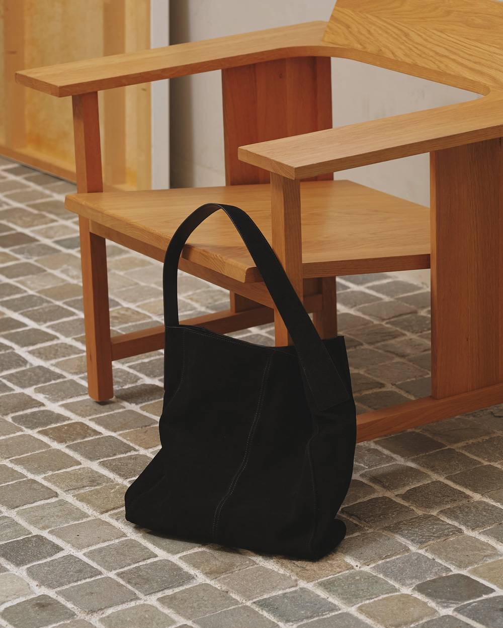 Suede Leather Totebag Suede Leather Totebag,スエード レザー トートバッグ,82611023,バッグ,バック,インスエード,レザー,トートバッグ,トートバック,鞄,レザーバッグ,lifes,ライフズ,LIFE’s