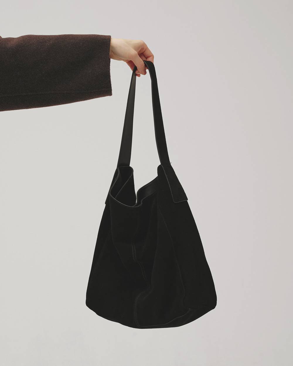 Suede Leather Totebag Suede Leather Totebag,スエード レザー トートバッグ,82611023,バッグ,バック,インスエード,レザー,トートバッグ,トートバック,鞄,レザーバッグ,lifes,ライフズ,LIFE’s
