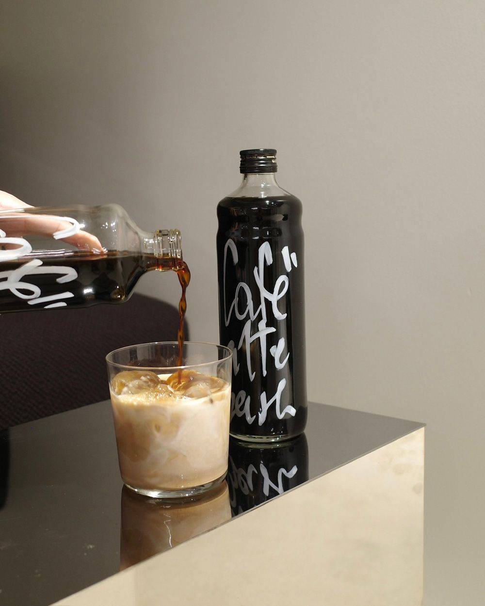 garage coffee company CAFE LATTE BASE(無糖) garage coffee company CAFE LATTE BASE,無糖,ガレージカンパニーカフェラテベース,82611045,select,セレクト,ガレージカンパニー,無糖コーヒー,アイスコーヒー,コーヒー,コーヒーラテ,ラテ,ライフズ,todayful,トゥデイフル,lifes,吉田怜香