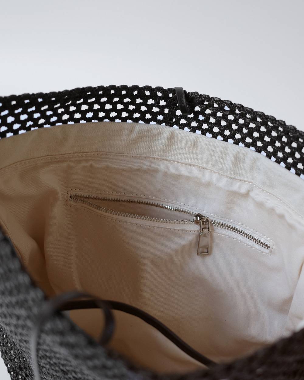 Soft Mesh Bucket Bag Soft Mesh Bucket Bag,ソフトメッシュバケットバッグ,82621011,メッシュバッグ,バケットバッグ,鞄,バック,ギフト,lifes,ライフズ,LIFE’s