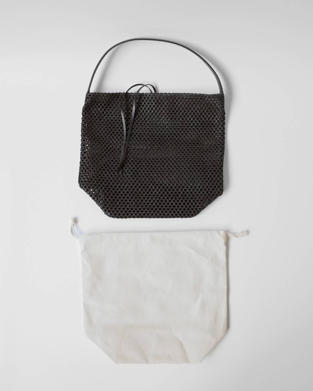 Soft Mesh Bucket Bag Soft Mesh Bucket Bag,ソフトメッシュバケットバッグ,82621011,メッシュバッグ,バケットバッグ,鞄,バック,ギフト,lifes,ライフズ,LIFE’s